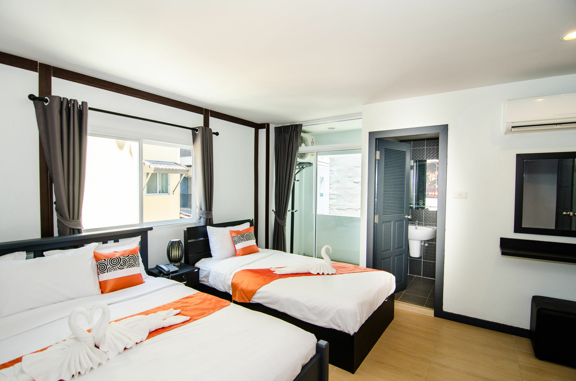 Colora Hotel Patong Phuket المظهر الخارجي الصورة